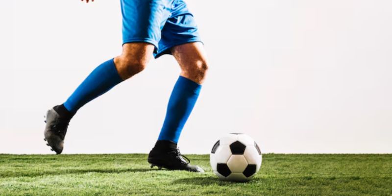 Cầu thủ thực hiện theo luật ném biên chuẩn xác