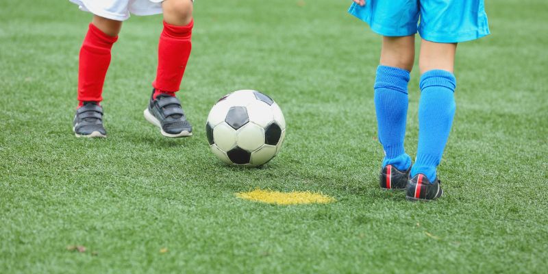 Trọng tài xác định vị trí bóng chuẩn xác