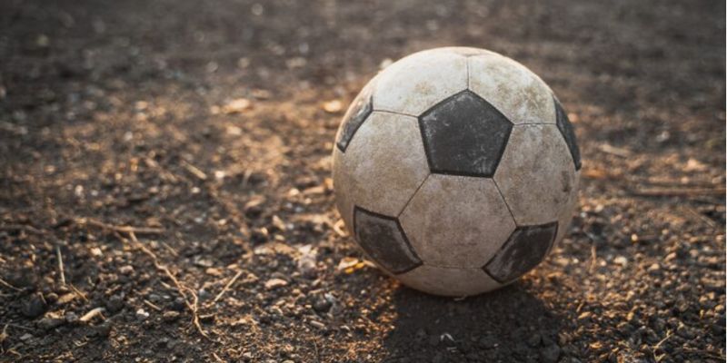 Hình ảnh đời thường hiếm hoi của trọng tài Sato